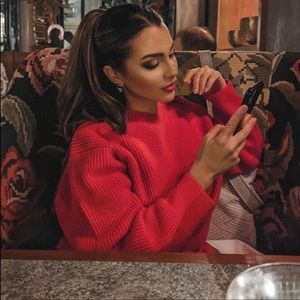 ZARA KNIT SWEATER WITH DROPPED SHOULDER ❤️